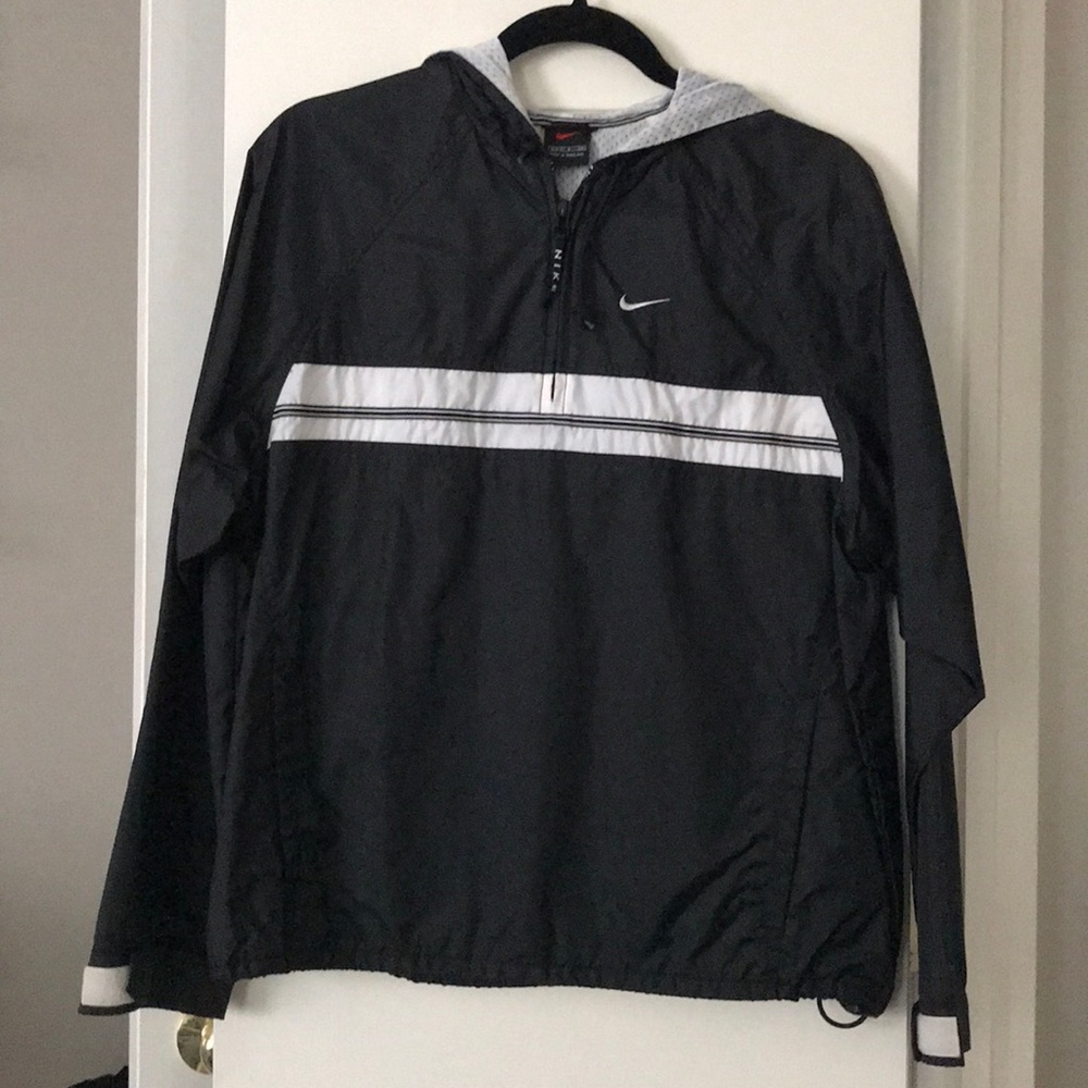 Rain jacket/windbreaker